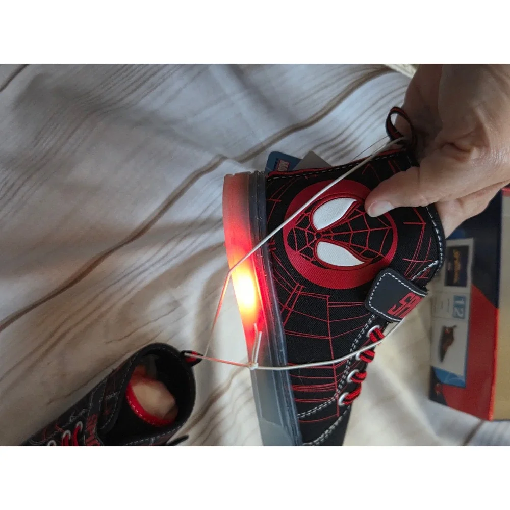Marvel Spider-Man Kids Light Up High Top Sneakers Black Red Size 12